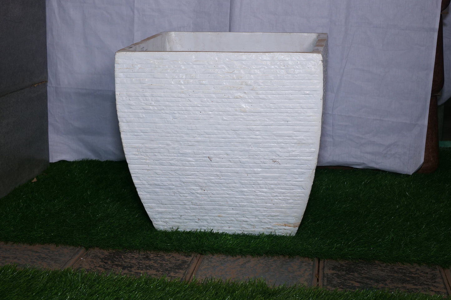 POTMAN CLOUD 30 GFRC POT